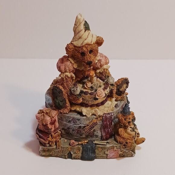 Vintage Boyds Bear Collection Figurine Music Box Plays Happy Birthday WORKS - Picture 1 of 7